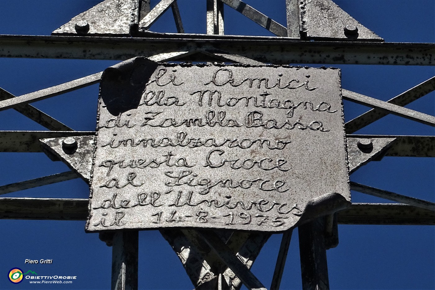 43 Alla croce del Vindiolo (2056 m).JPG